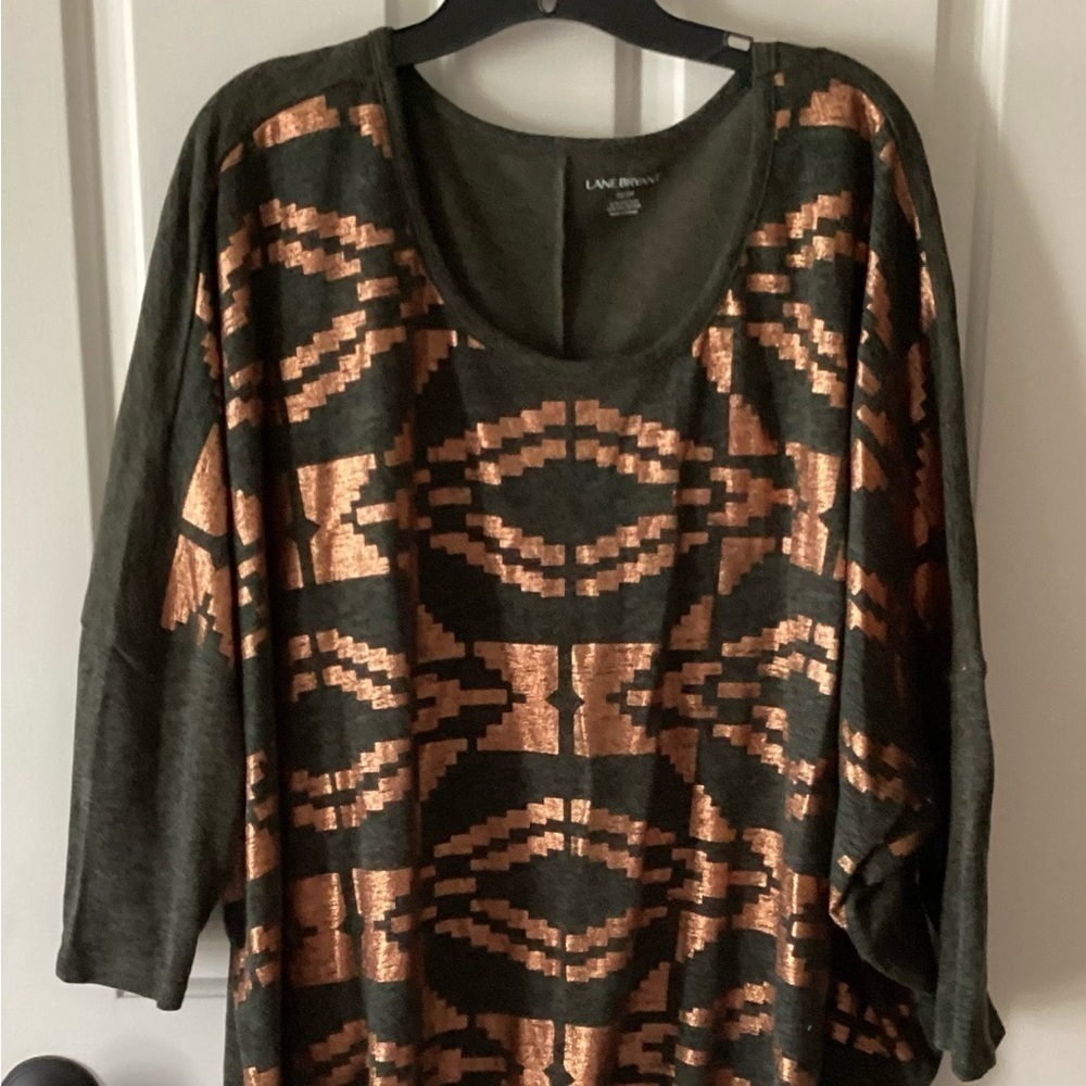 LANE BRYANT Top Plus Size 22/24 Gold Accent Asymmetric Hem.